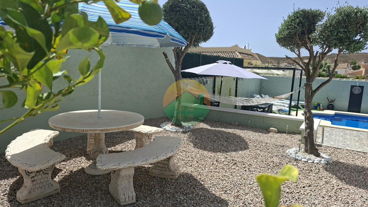 2 Bedroom Detached For sale