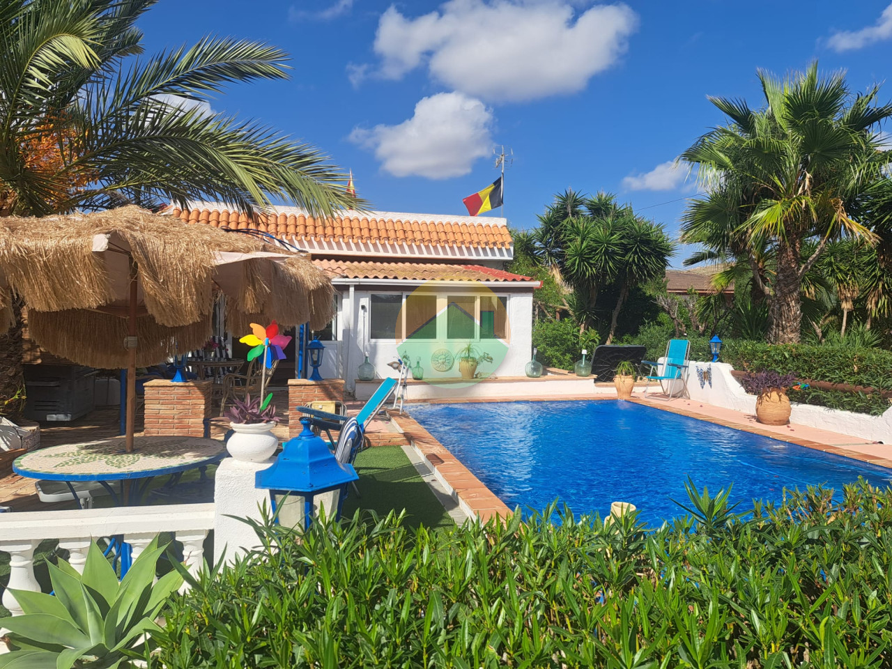 3 Bedroom Country House For Sale