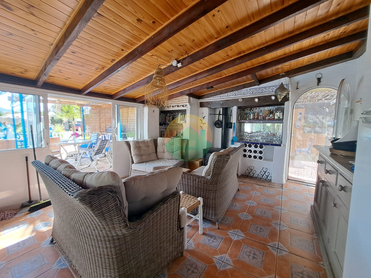 3 Bedroom Country House For Sale