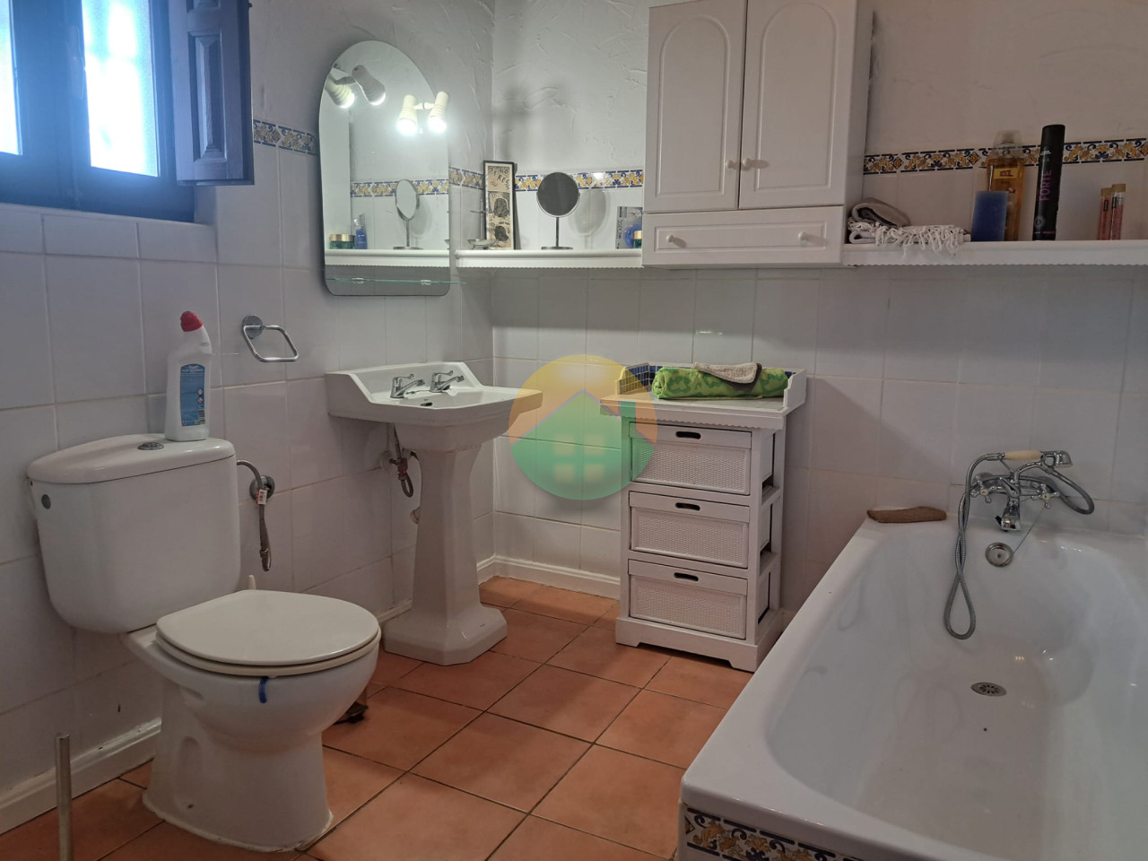 3 Bedroom Country House For Sale