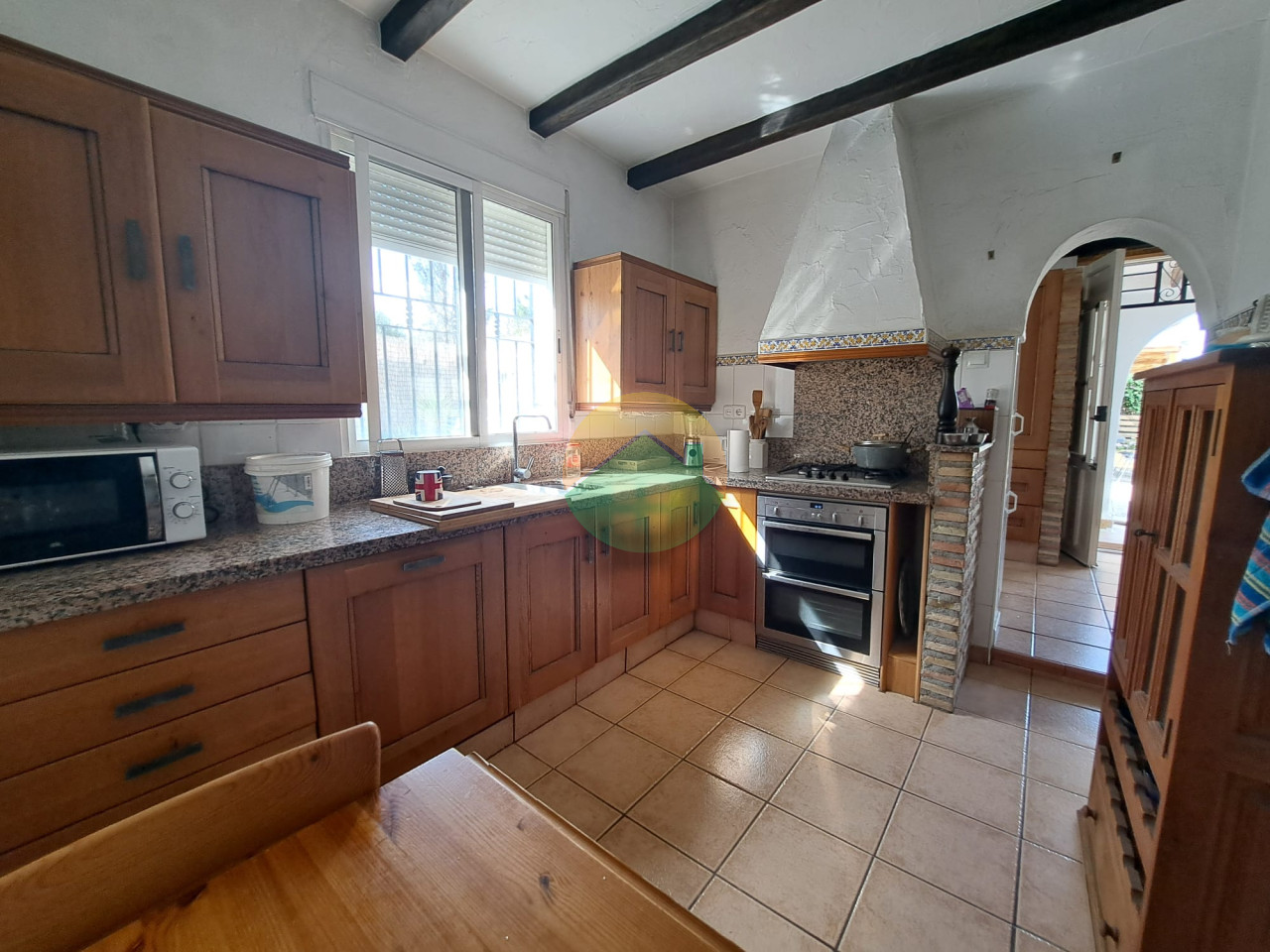 3 Bedroom Country House For Sale