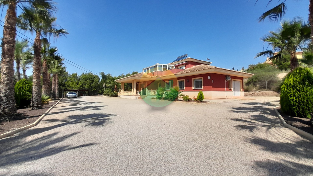 4 Bedroom Detached For Sale