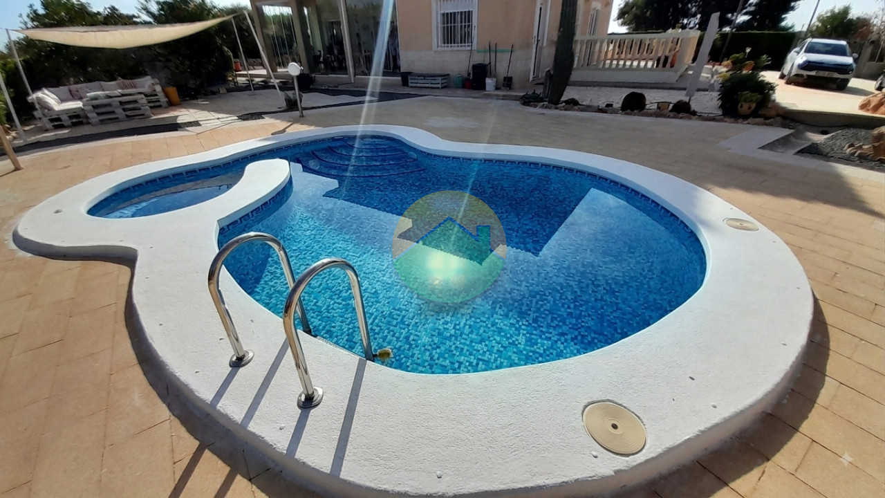 4 Bedroom Detached For Sale