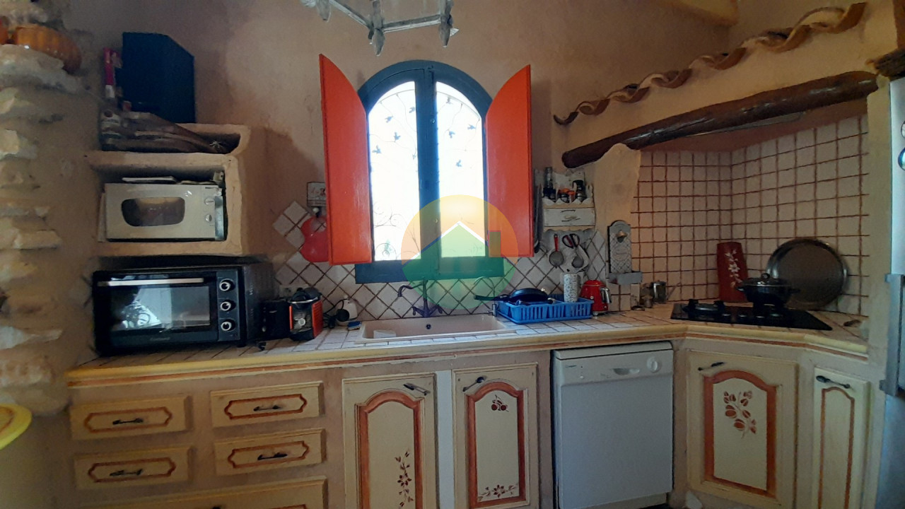 4 Bedroom Country house For Sale