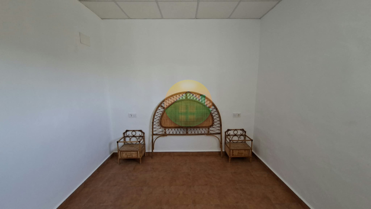 3 Bedroom Country House For Sale