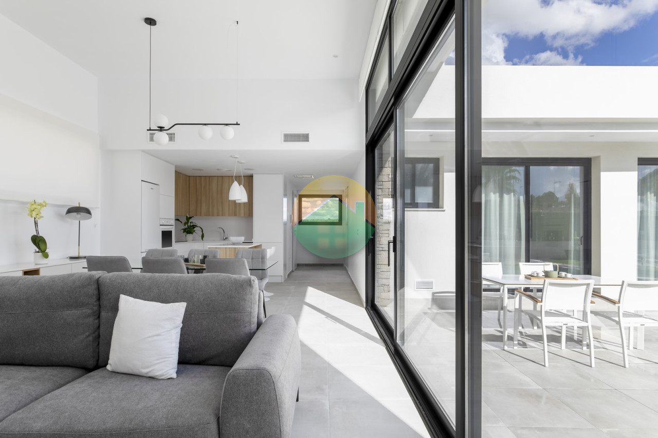 2 Bedroom Detached For Sale