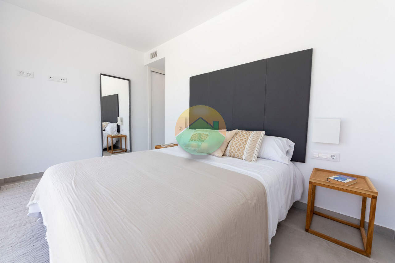 2 Bedroom Detached For Sale