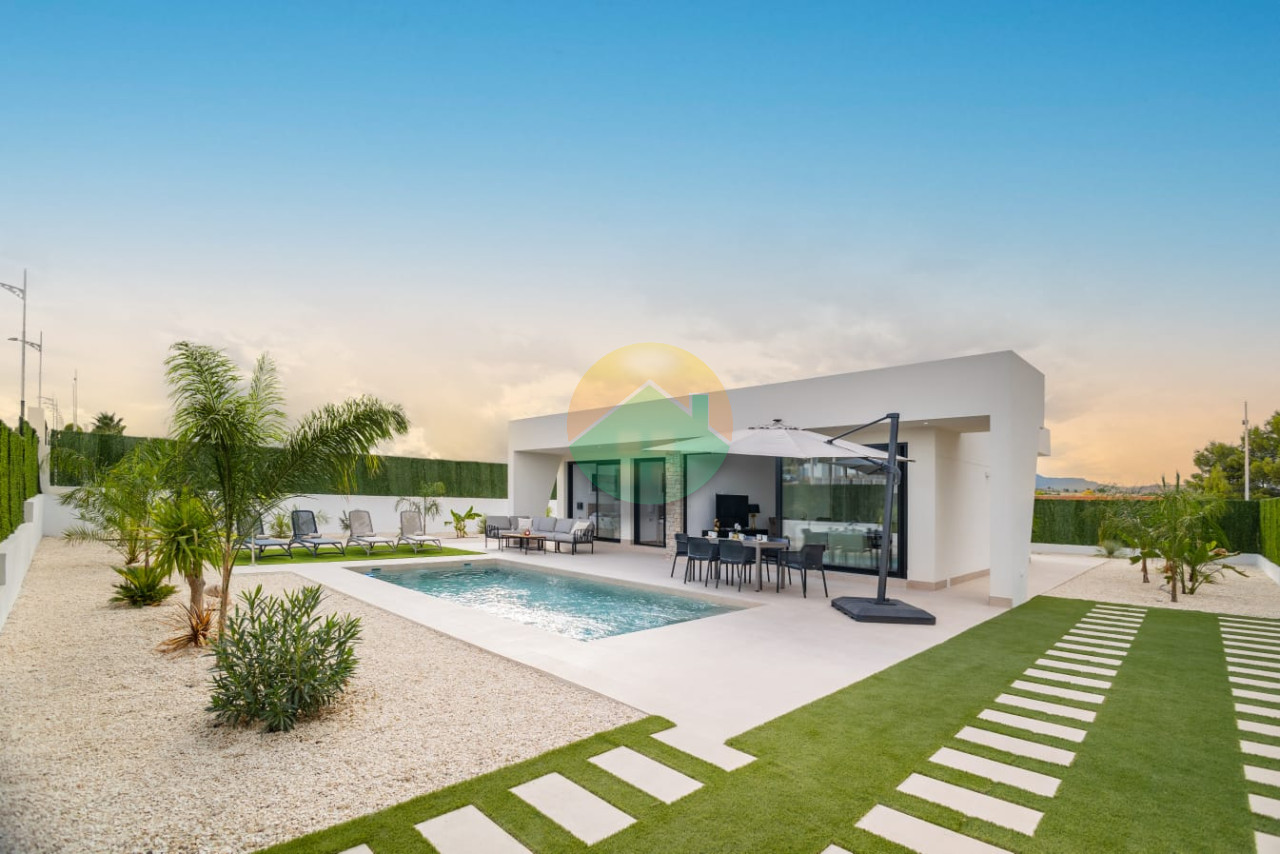 3 Bedroom Detached For Sale