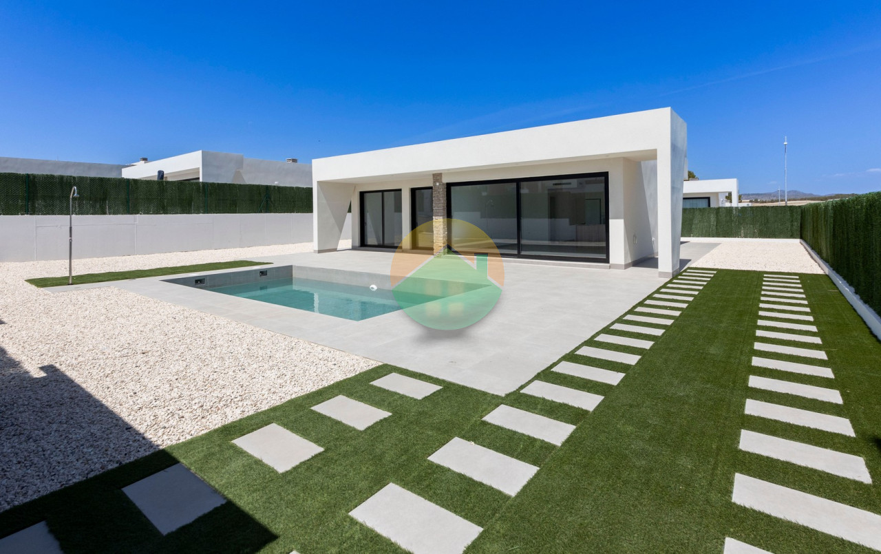 3 Bedroom Detached For Sale