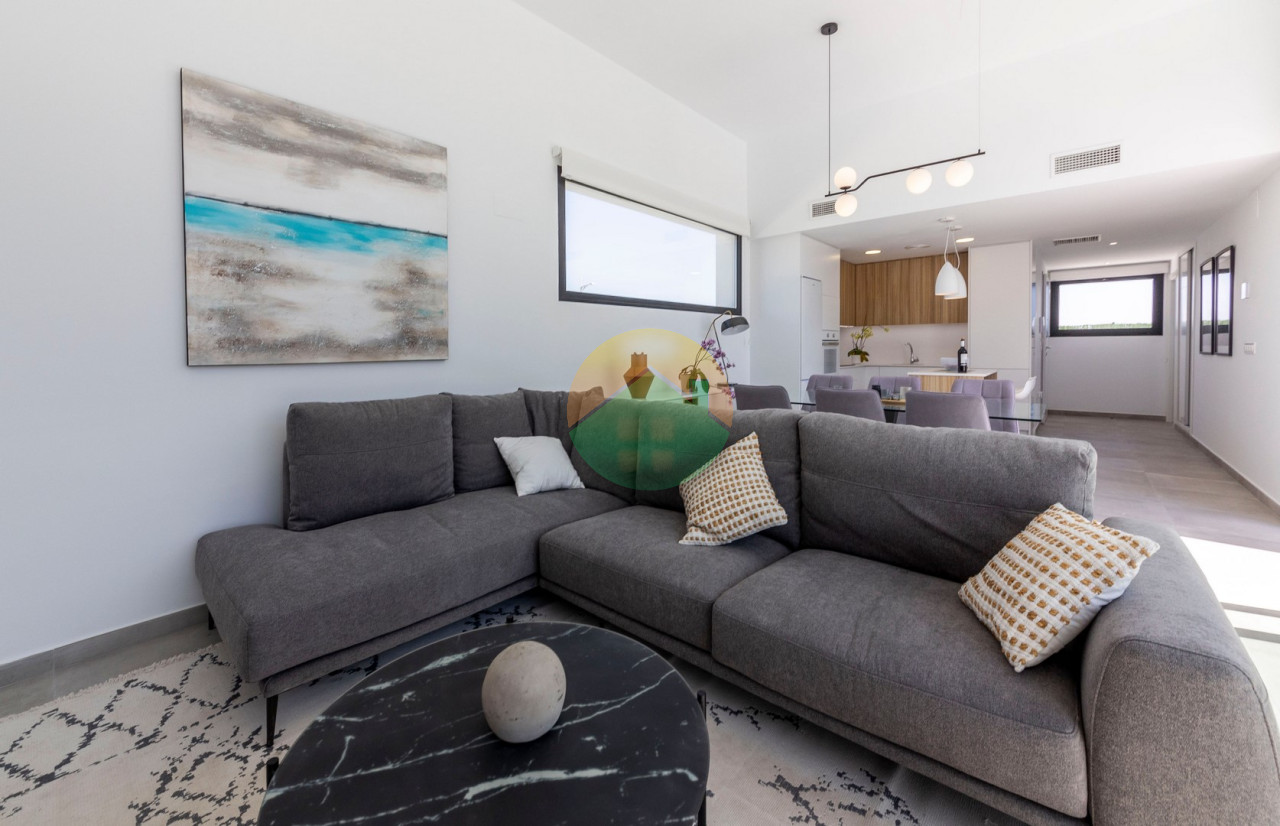 3 Bedroom Detached For Sale