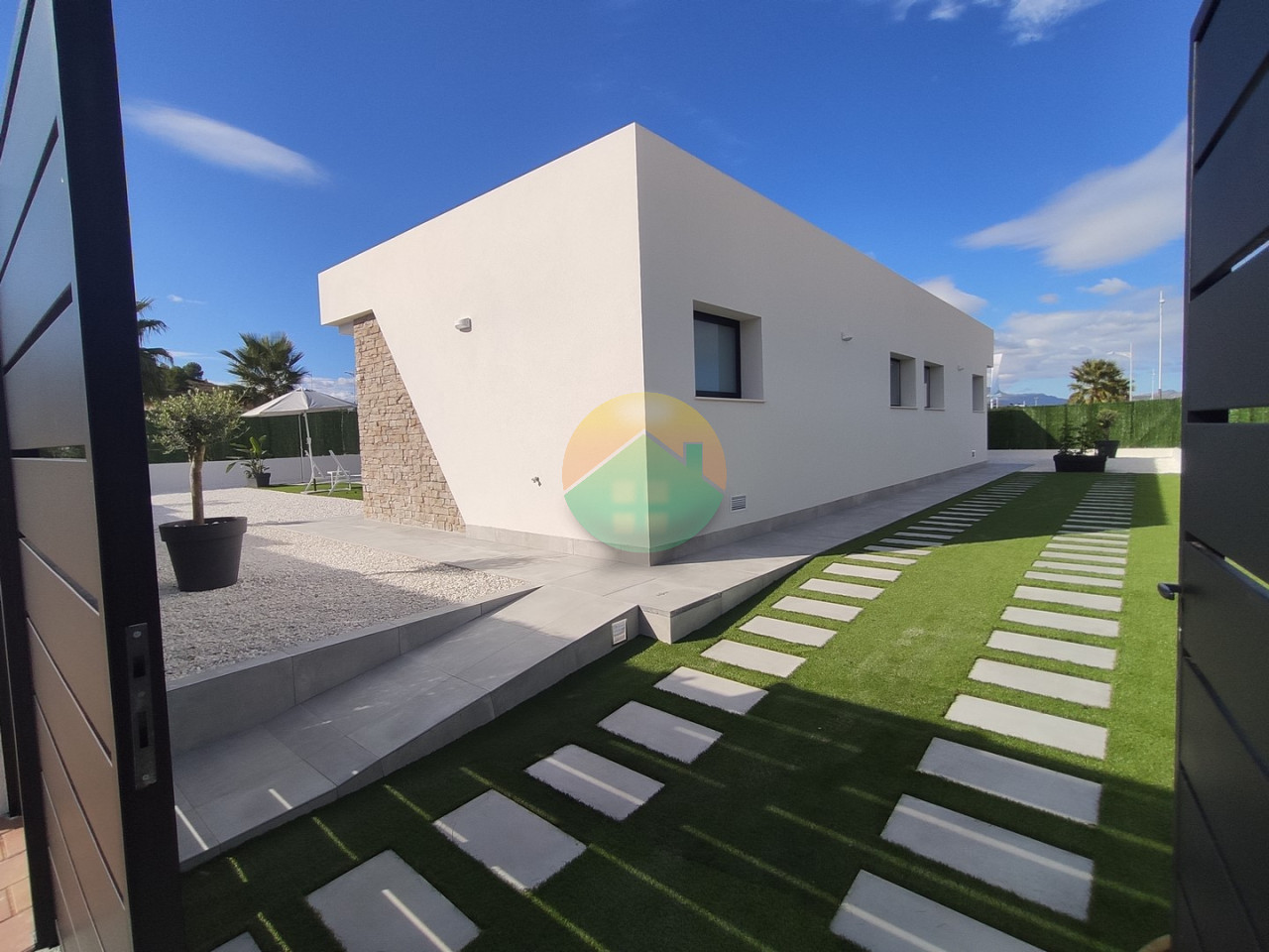 3 Bedroom Detached For Sale