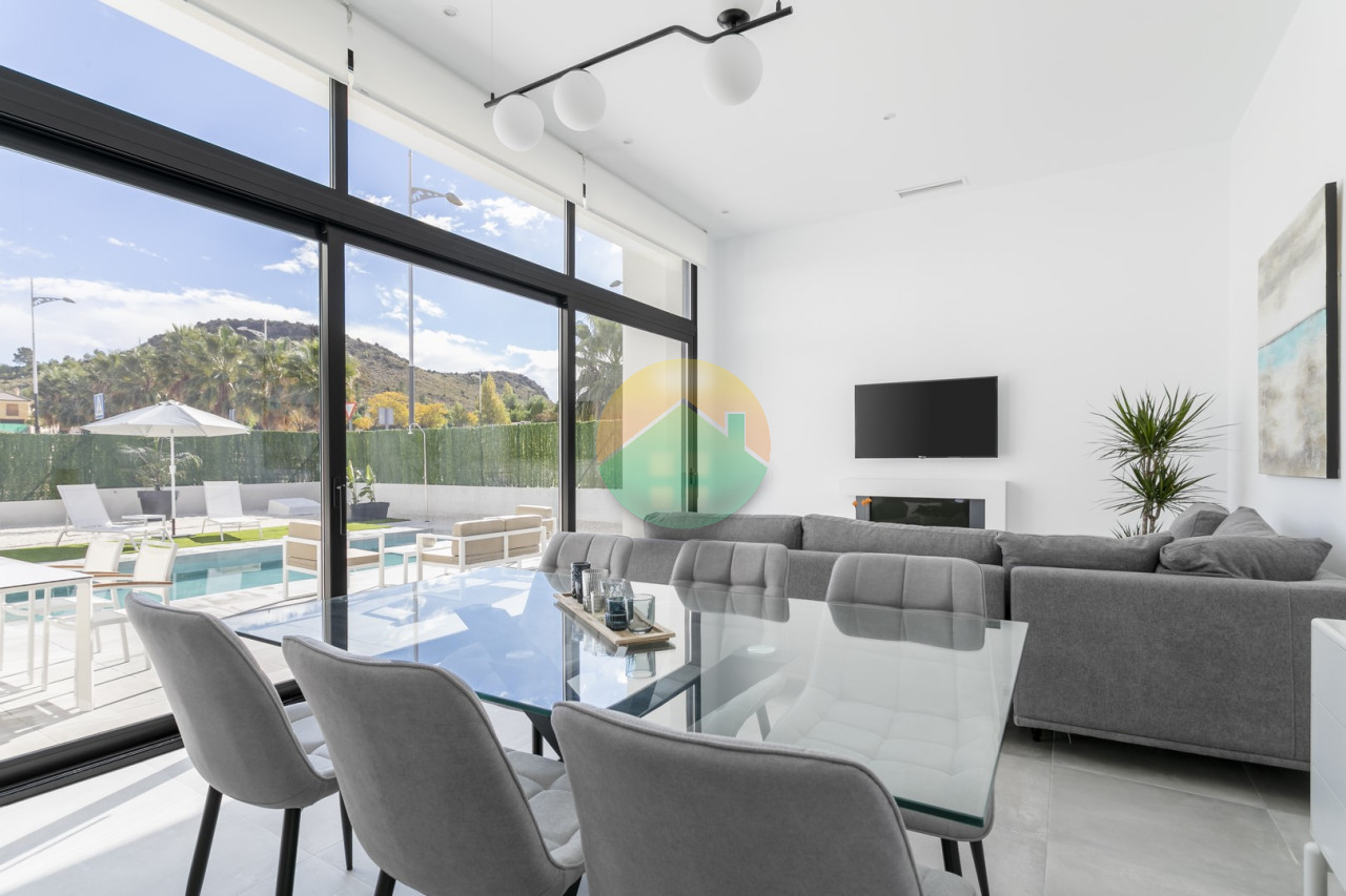 3 Bedroom Detached For Sale
