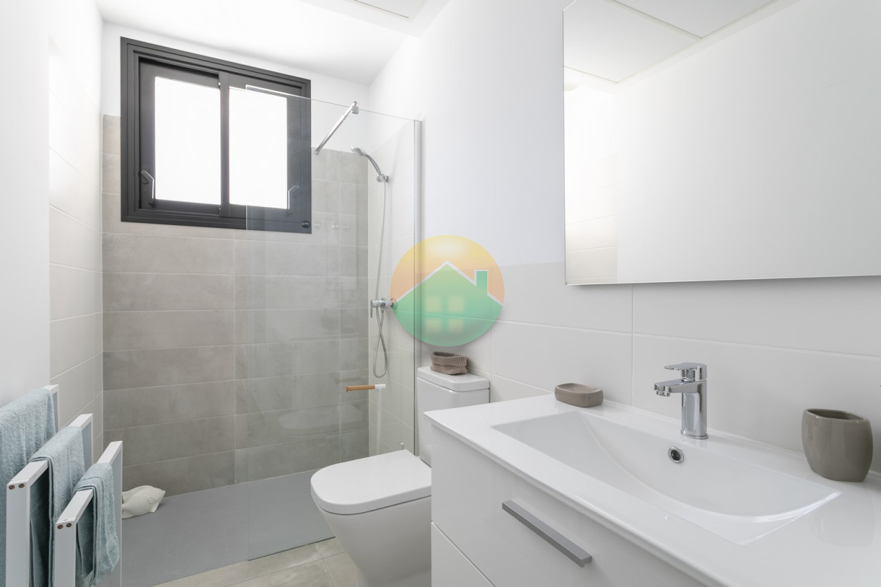 3 Bedroom Detached For Sale