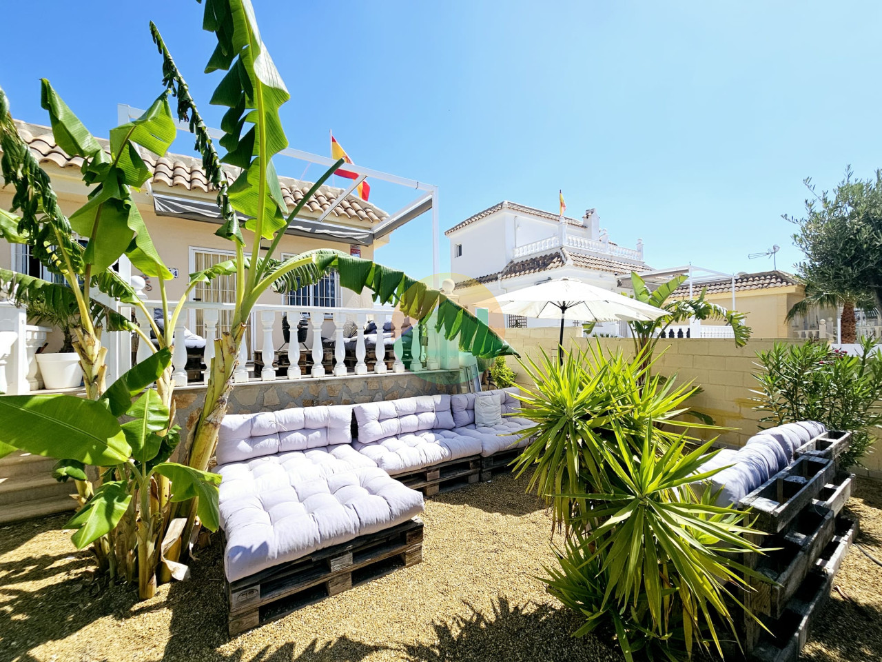 1 Bedroom Detached Villa For Sale