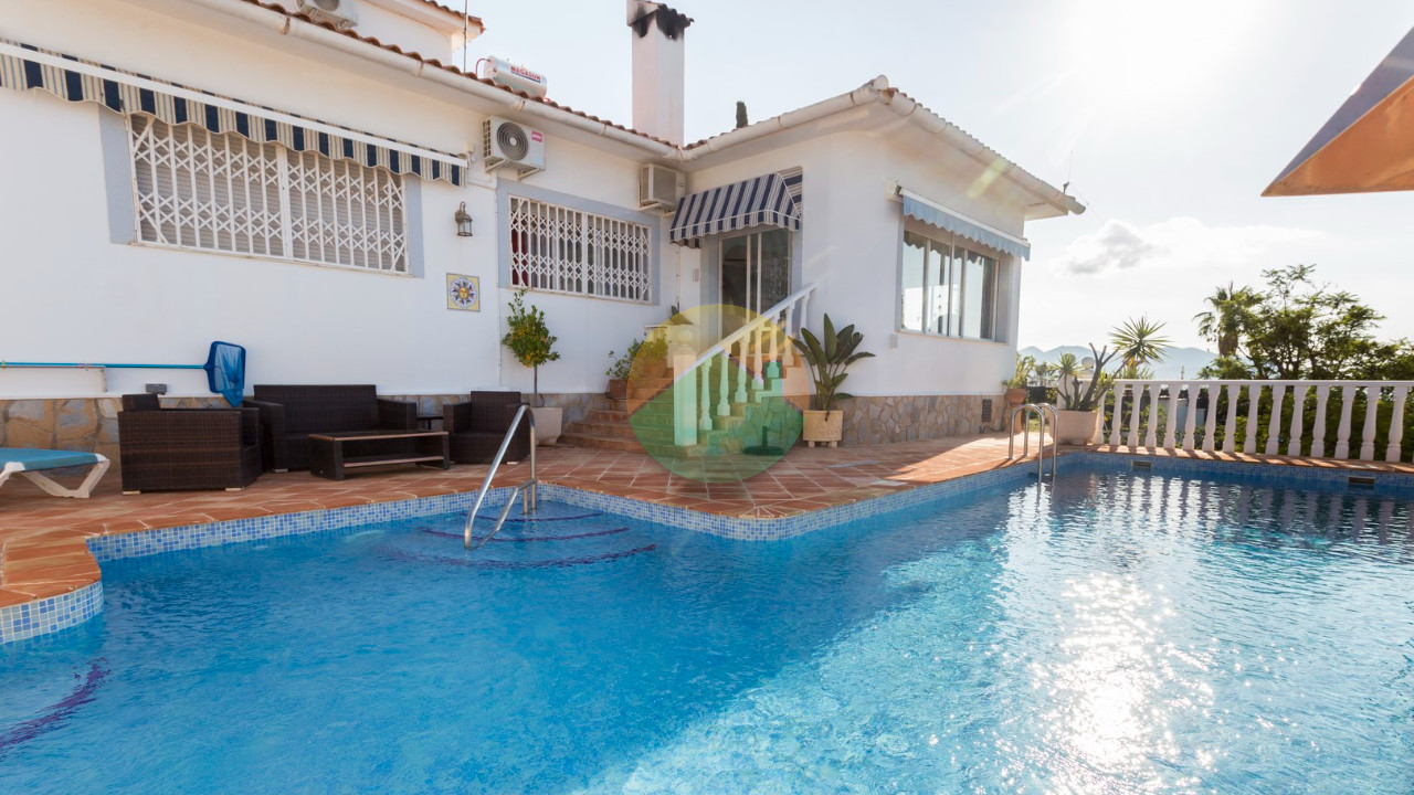 4 Bed Detached For Sale