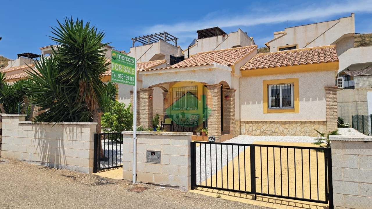 2 Bedroom Detached For Sale