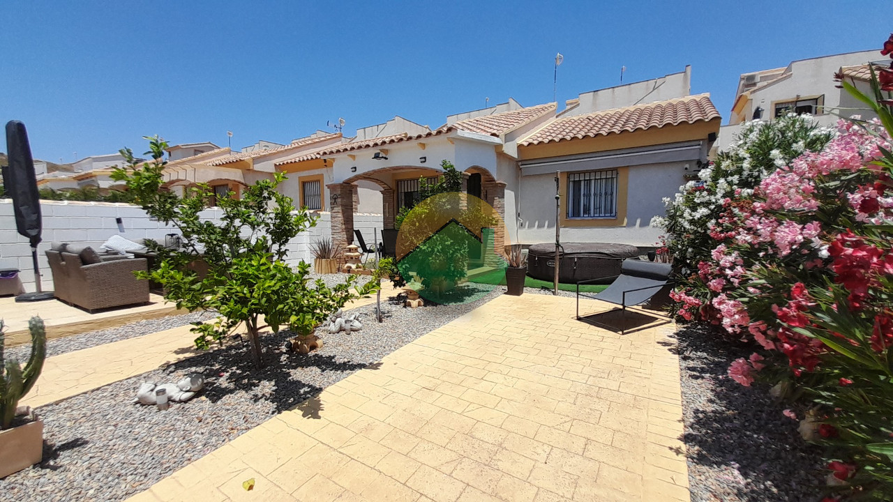 2 Bedroom Detached For Sale