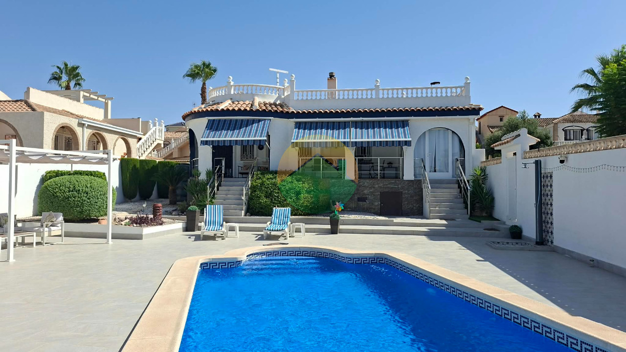 https://admin.mercerspropertyspain.com/upload/properties/neb656-6aa133af82eb6.jpg