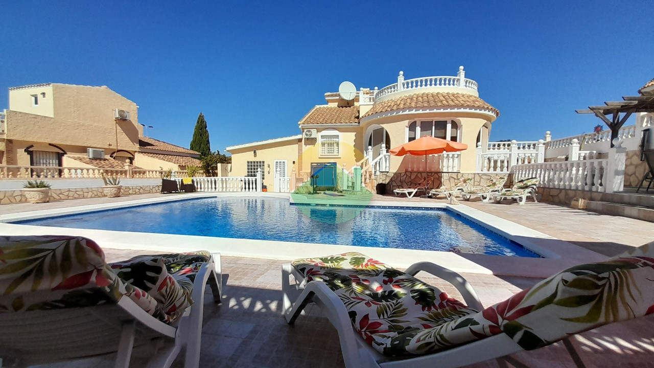 3 Bedroom Detached For sale