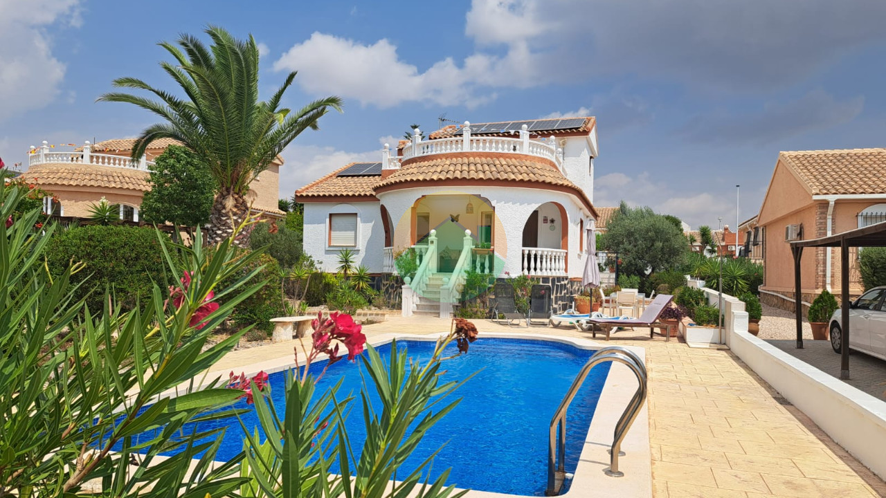 3 Bedroom Detached For Sale