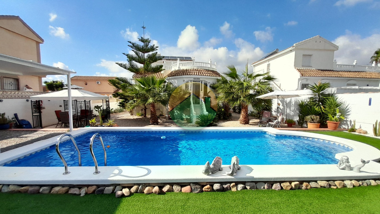 3 Bedroom Detached For Sale