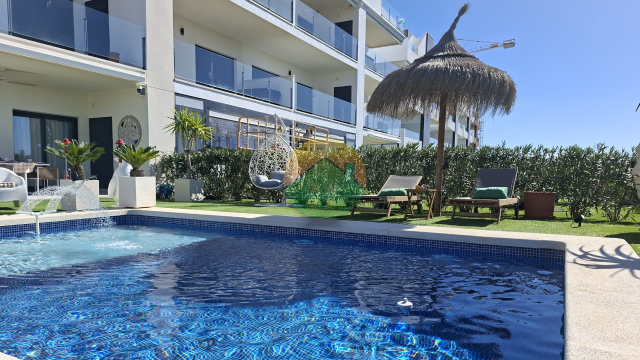 Appartement d'angle de 2 chambres à vendre