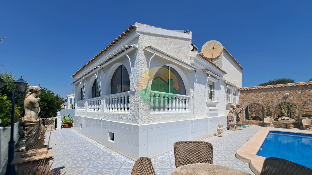 3 Bedroom Detached For Sale