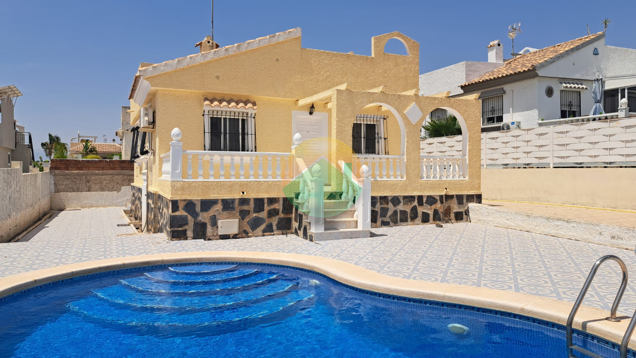 2 Bedroom Detached For Sale