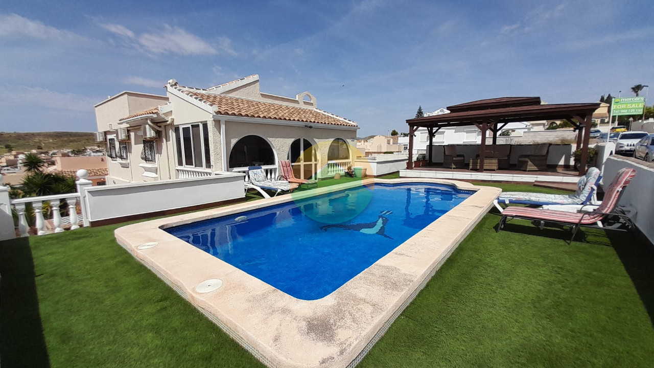 3 Bedroom Detached For Sale
